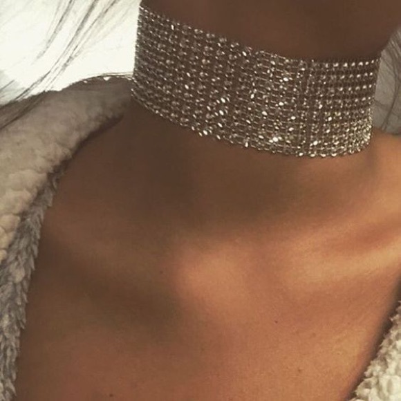 Iridescent Crystal Choker Necklace - Picture 6 of 7